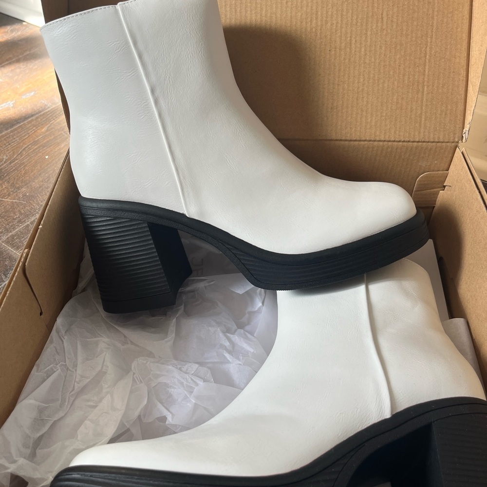 Women's White Ankle Boots